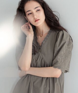 Green Parks ■ＥＳＣＡＲ　刺繍スリーブギャザーワンピース Khaki