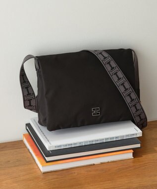 IACUCCI アーゴ ミディアムショルダー NYLON/CERVO