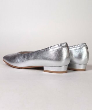 Dominic3 シープレザー バックゴムソフトパンプス シルバー