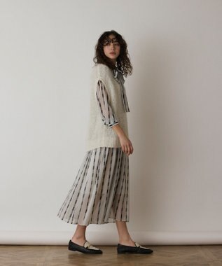 GRACE CONTINENTAL フィルムヤーンニットベスト ホワイト