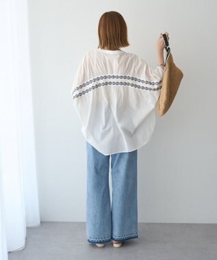 YECCA VECCA バック刺繍バンドカラーシャツ Off White