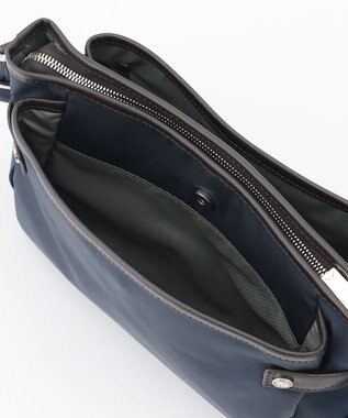 LA BAGAGERIE 【撥水ナイロン】ベーシックポシェット ネイビー