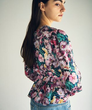 GRACE CONTINENTAL グラデフラワープリントトップ ピンク