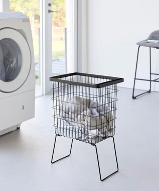 tower 折り畳み脚付きランドリーバスケット タワー ブラック