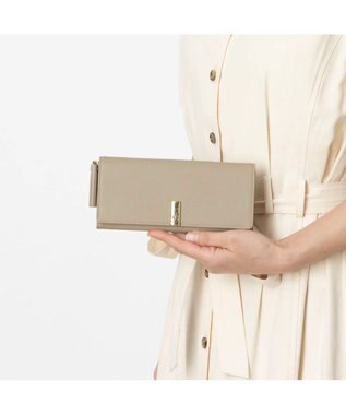 CLATHAS エクセ かぶせ長財布 ベージュ