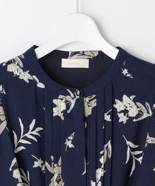 ANY SIS シアーパターン ワンピース ネイビー花柄