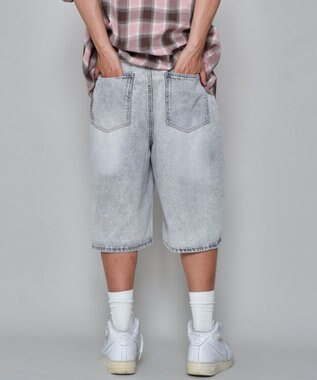 WEGO 【ユニセックス着用ITEM】チェーン付きスーパーバギーデニムショーツ グレー