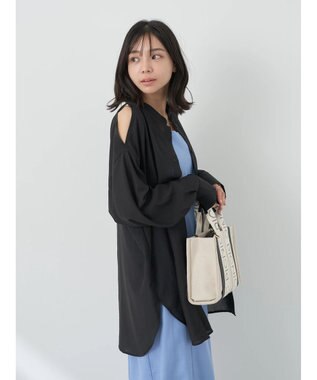 earth music&ecology ショルダースリットシャツ Black