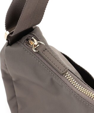 TOCCA MEMORY OF MOON POCHETTE ナイロンポシェット【WEB＆一部店舗限定・環境にやさしい素材】 グレージュ系