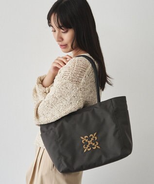 russet 【モノグラム刺繍】コーデュラナイロントートバッグ（CE-1776） D.Brown