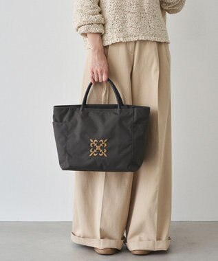 russet 【モノグラム刺繍】コーデュラナイロントートバッグ（CE-1776） D.Brown