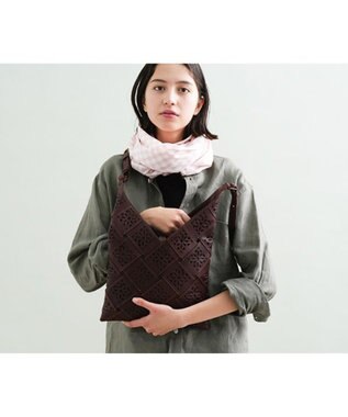 genten サステナブルカットワーク ショルダーバッグ ノウチャ