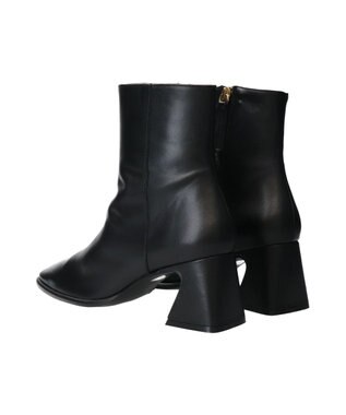 INTER-CHAUSSURES 【ANGEL ALARCON】フレアヒールセンターシームショートブーツ ブラック