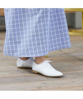 ing <ing>【WEB限定】ゴム紐レースアップシューズ ホワイト
