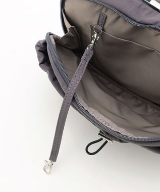 LA BAGAGERIE 【MONICA】クリンクルナイロン　ドロストショルダーバッグ グレー