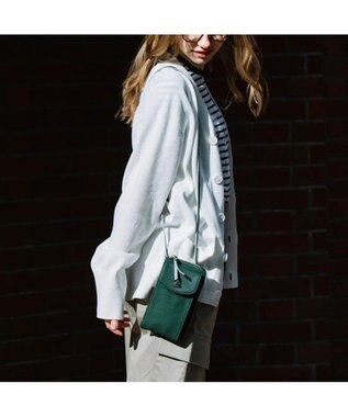 UNBILLION ペルケ perche / 牛革シュリンクタイプモバイルウォレットショルダー　旧8660 グリーン