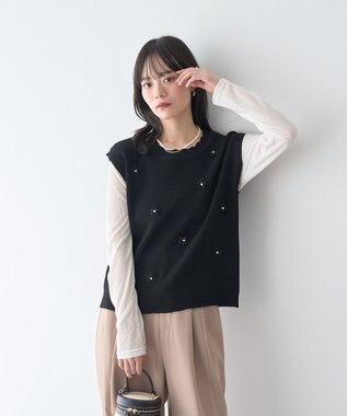 earth music&ecology フラワーモチーフニットベスト Ivory