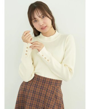 earth music&ecology ゴールド釦スリーブリブプルオーバー