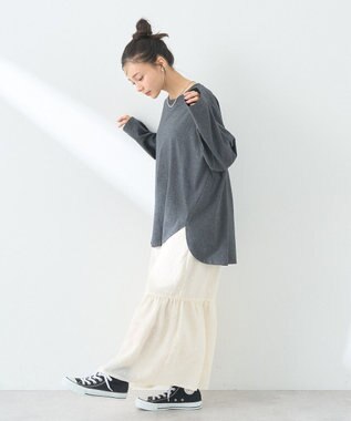 earth music&ecology ラウンドルーズロンＴ Charcoal Gray