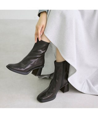 MODE ET JACOMO <carino>スクエアトゥブロックヒールブーツ ブラック