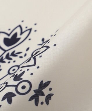 earth music&ecology ボタニカル柄スカーフ（70 ×70） Ivory