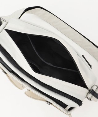 Y'SACCS 【ムック本掲載】クリンクルナイロン　ダブルポケットショルダー ホワイト