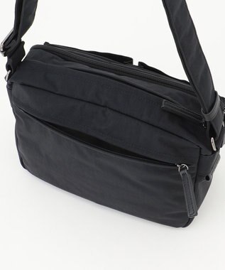 Y'SACCS 【ムック本掲載】クリンクルナイロン　ダブルポケットショルダー ブラック