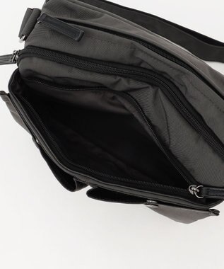 Y'SACCS 【ムック本掲載】クリンクルナイロン　ダブルポケットショルダー ダークグレー