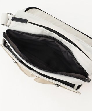 Y'SACCS 【ムック本掲載】クリンクルナイロン　ダブルポケットショルダー ホワイト