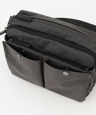 Y'SACCS 【ムック本掲載】クリンクルナイロン　ダブルポケットショルダー ダークグレー