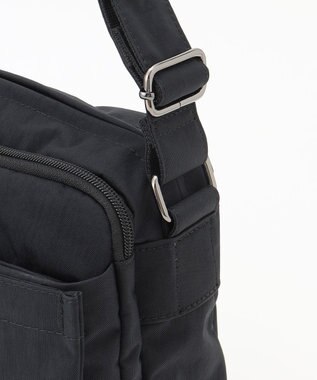 Y'SACCS 【ムック本掲載】クリンクルナイロン　ダブルポケットショルダー ブラック