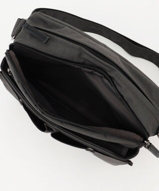 Y'SACCS 【ムック本掲載】クリンクルナイロン　ダブルポケットショルダー ダークグレー