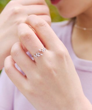 Tiaclasse ボタニカルモチーフストーンリング シルバーC