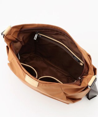 Y'SACCS 【ナイロンタフタ】トラベルショルダー キャメル