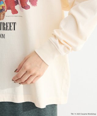 Green Parks セサミストリートミーツフルーツオブザルーム　ロンＴＥＥ Ecru