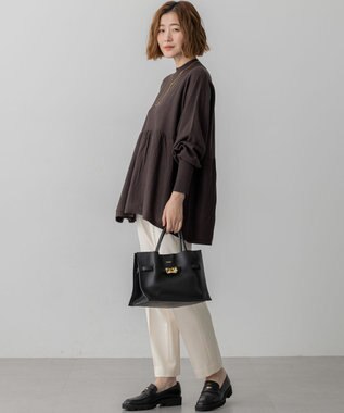 23区 【洗える】ウォームストレッチ テーパード パンツ アイボリー系