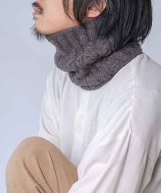 AND WOOL 〈上質な素材と手仕事から生まれた優しいニット〉メリノウール・ケーブル編みスヌード ブラウン