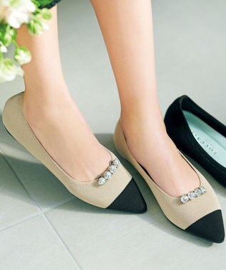 TOCCA 【軽量・撥水・お洗濯可・選べるシュークリップ】steppi×TOCCA BICOLOR POINTED PUMPS パンプス ベージュ×ビジュー