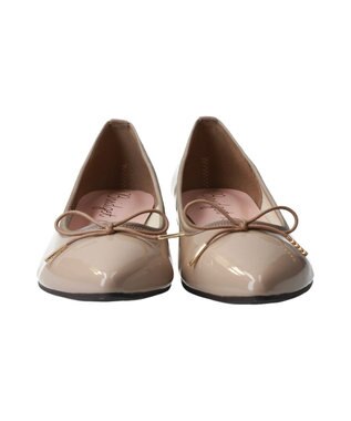 Bridget Birkin 【Bridget Birkin】ポインテッドリボンレインフラットパンプス ベージュエナメル