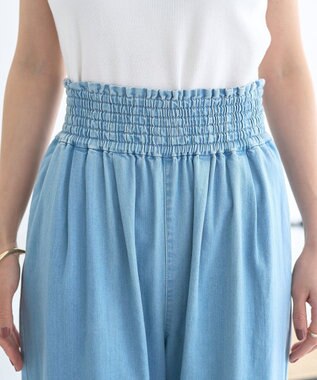 earth music&ecology 冷感２タックイージーワイドデニム Light Indigo