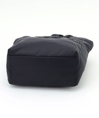 LA BAGAGERIE チャーム付き　ナイロンスクエアリュック ダークグレー