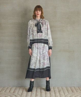 GRACE CONTINENTAL パリスカーフプリントブラウス ブラック