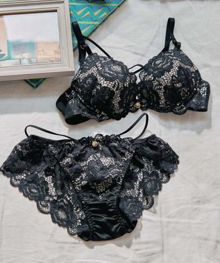 San-ai Resort（三愛水着楽園） 【WEB限定】【プチプラブラセット】純欲レーシーBIGクロスブラジャー＆ショーツセット 【northerly】