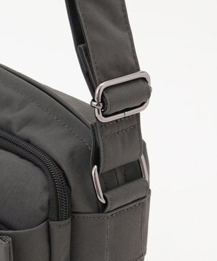 Y'SACCS 【ムック本掲載】クリンクルナイロン　ダブルポケットショルダー ダークグレー