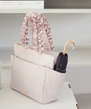Maison de FLEUR 撥水加工フリルハンドル2Wayトートバッグ Grayish Pink