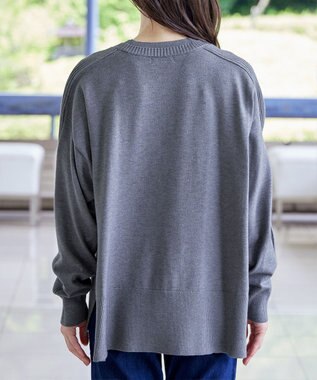 Tiaclasse 【洗える】エンボスロゴニットプルオーバー チャコールグレー