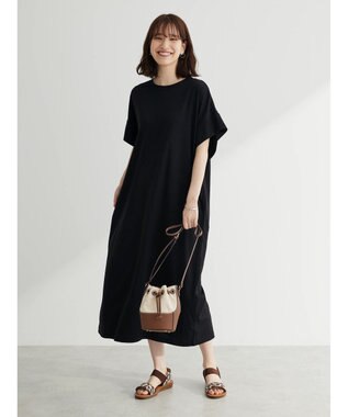 Green Parks 接触冷感　袖切替えカットワンピース Black