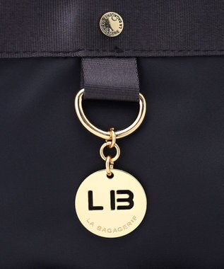LA BAGAGERIE チャーム付き　ナイロンスクエアリュック ダークグレー