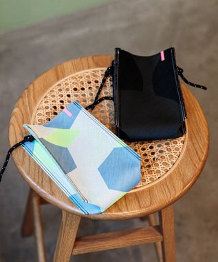 POLS MACHIKOスマホショルダー ブラック