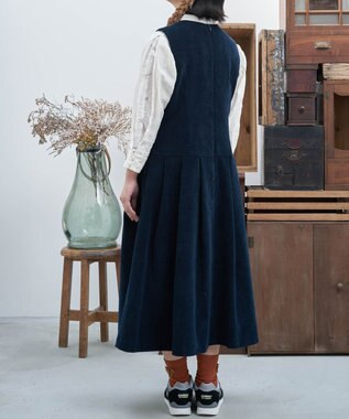 muuc 〈遠州織物の工場で織られた上質なコットンコーデュロイ生地〉花刺繍ワンピースドレス（セットアップ可能） ネイビー